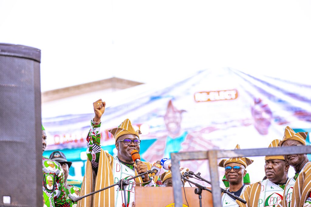 Governor Seyi Makinde delivering his remarks at the Oyo State PDP Official Campaign Flag-Off on January 5, 2023