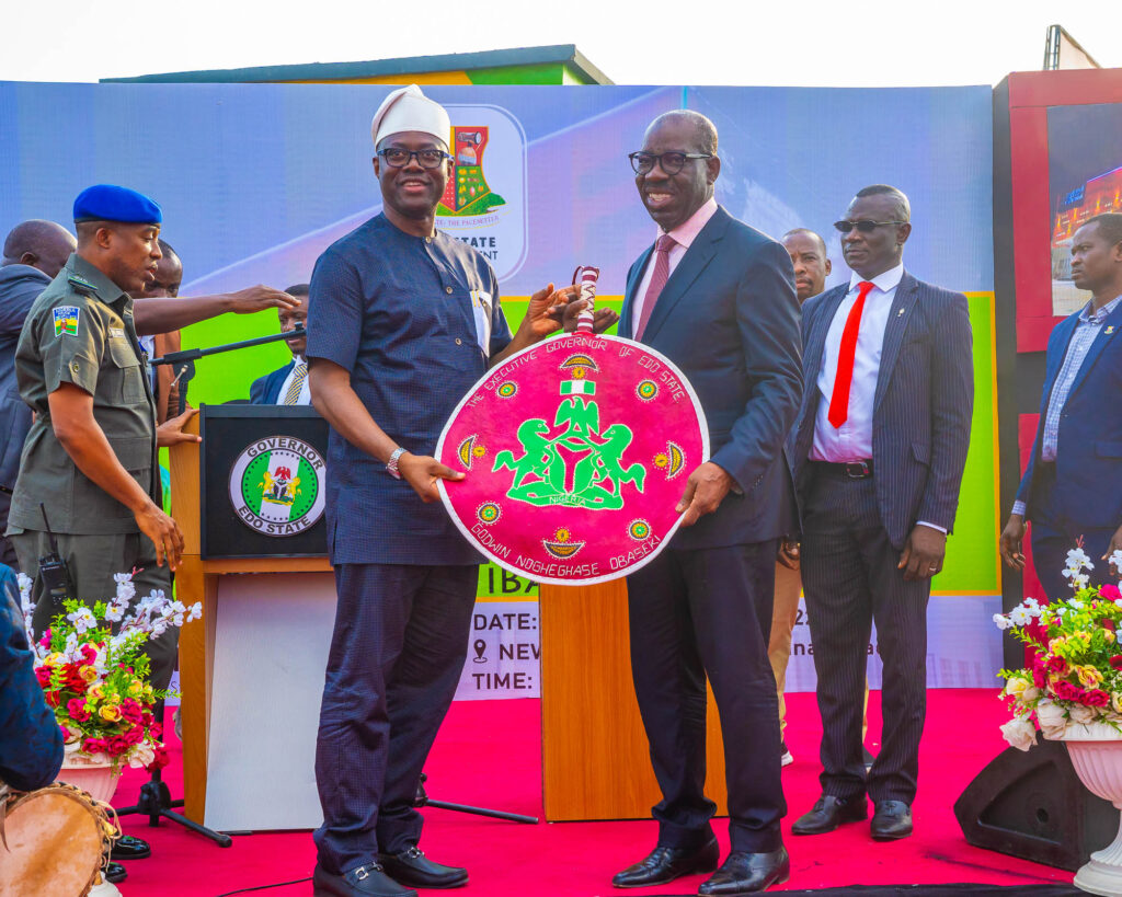 Governor Seyi Makinde and Governor Godwin Obaseki during the commissioning of the Ojoo Bus Terminal, Ibadan on April 26, 2022