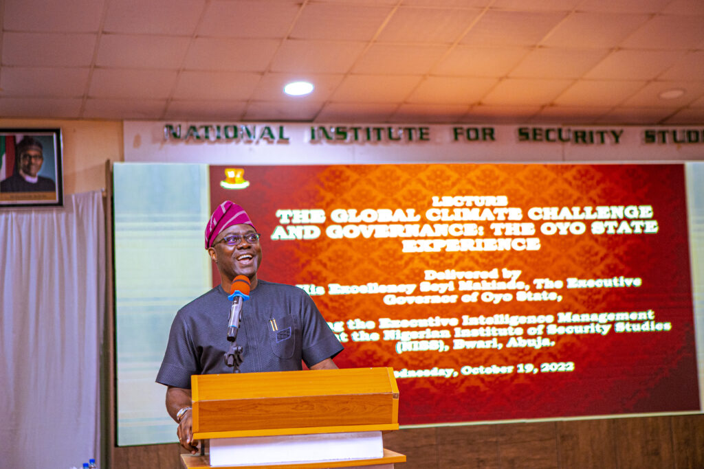 Governor Seyi Makinde delivering a Lecture titled ‘The Global Climate Challenge and Governance: The Oyo State Experience’ on October 19, 2022