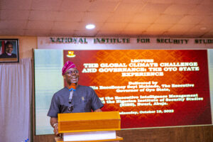 Governor Seyi Makinde delivering a Lecture titled ‘The Global Climate Challenge and Governance: The Oyo State Experience’ on October 19, 2022