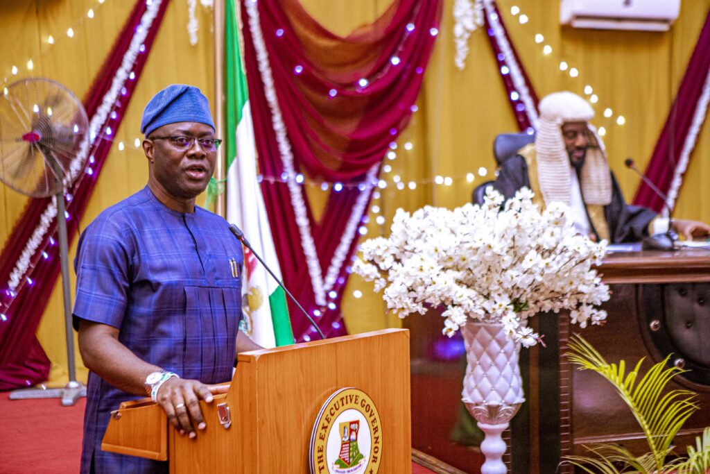 Picture of Governor Seyi Makinde delivering his 2023 Budget Speech at the Oyo State House of Assembly on November 3, 2022