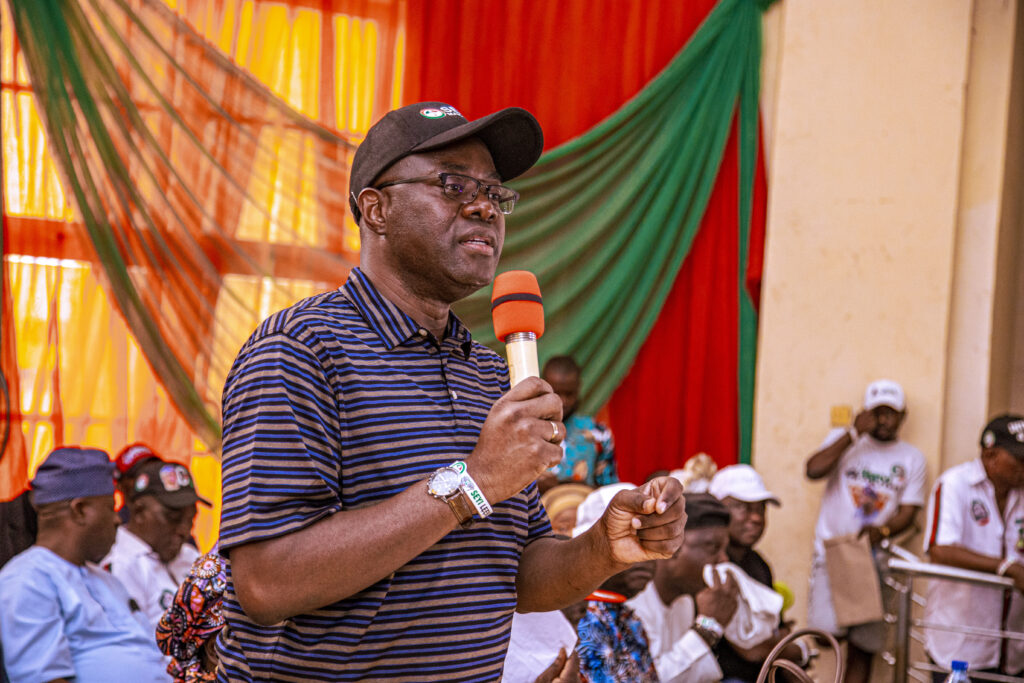 Governor Seyi Makinde Speaking to Stakeholders in Oyo Zone