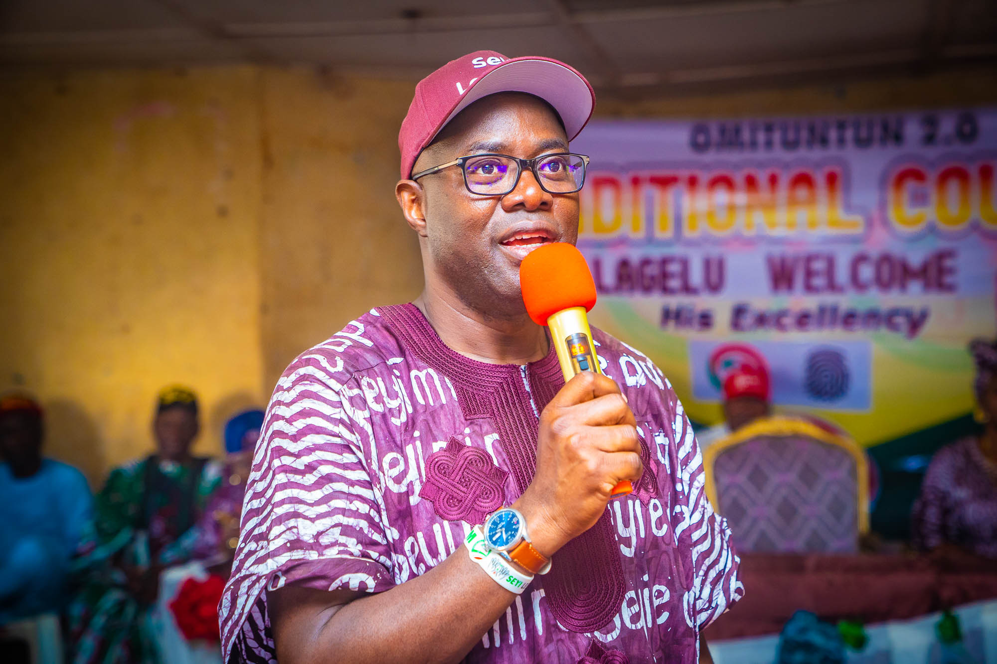 Governor Seyi Makinde addressing traditional rulers in Lagelu LGA as part of the campaigns in Ibadan Zone on January 18, 2023