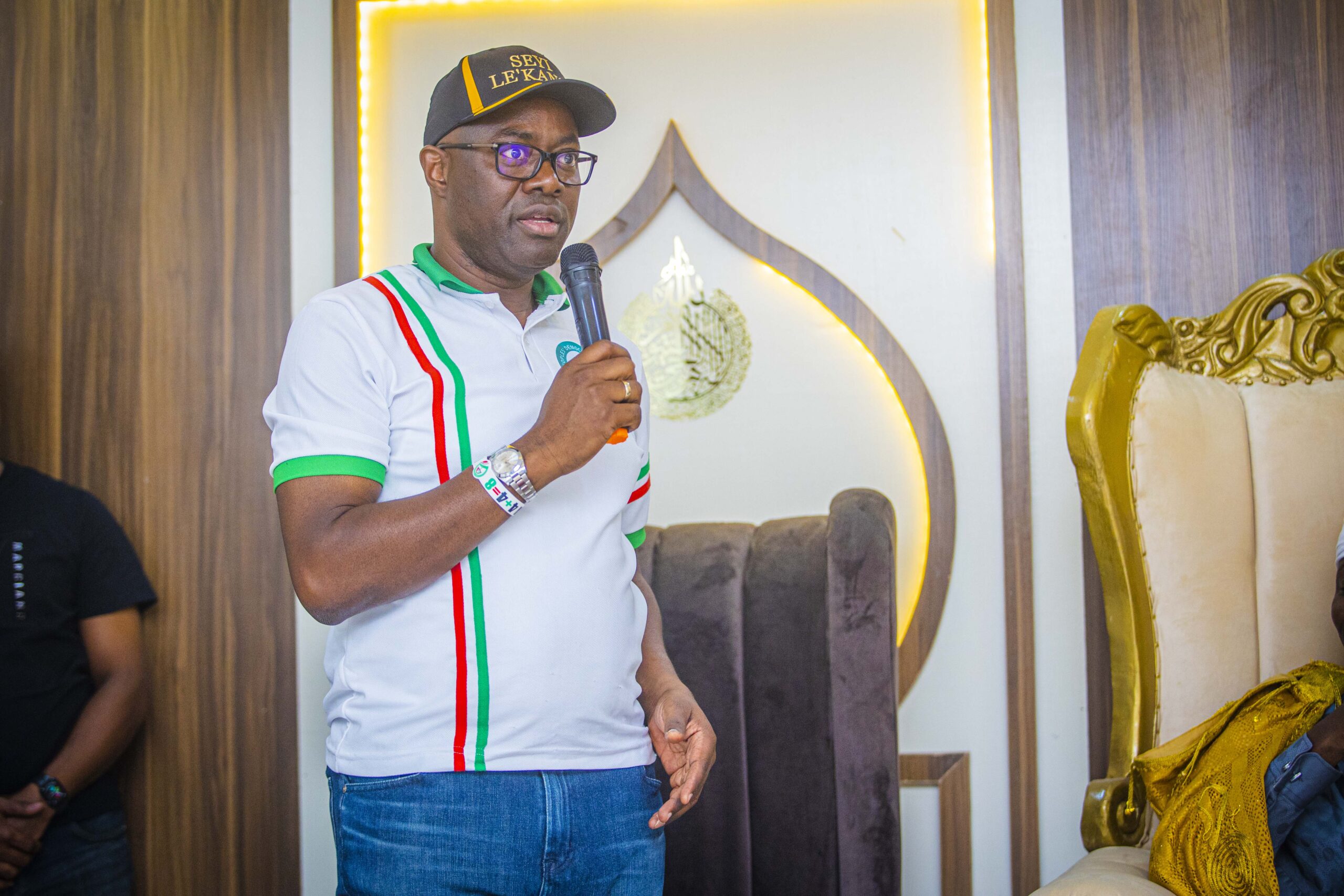 Governor Seyi Makinde addressed Muslim leaders during the campaigns in Ogbomoso Zone on January 09, 2023