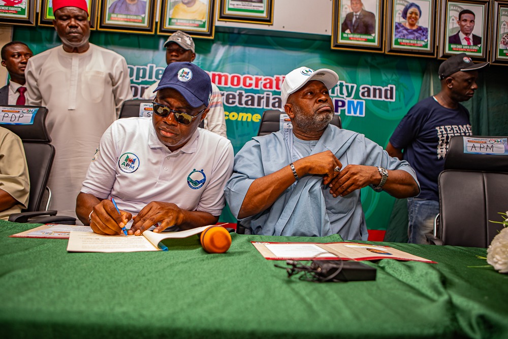 Signing of MOU bwtwwen PDP and APM 3